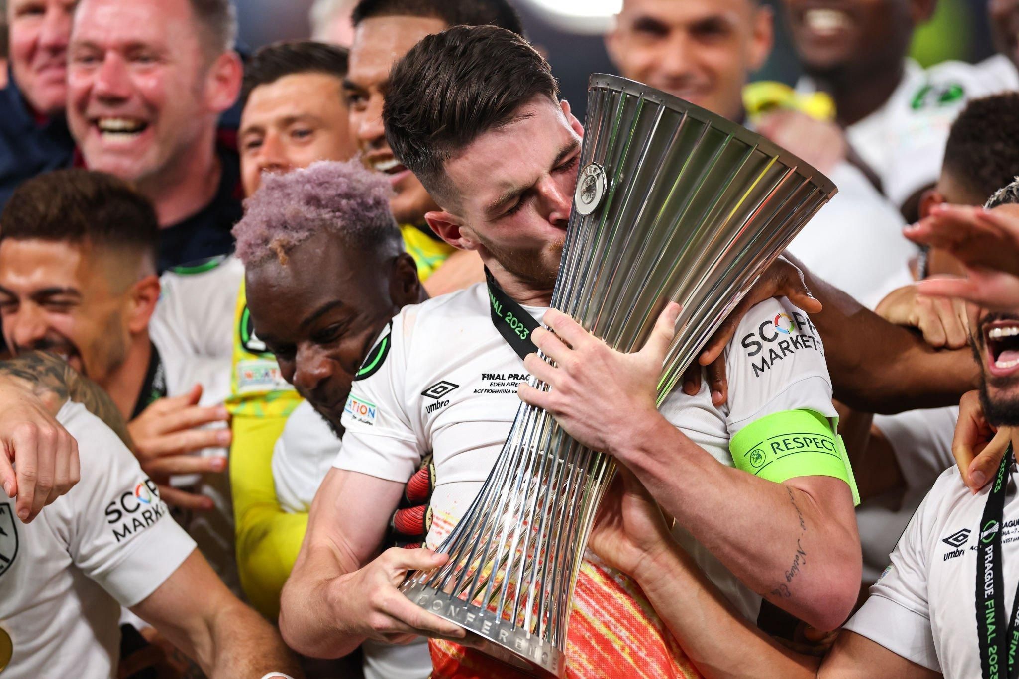 جام کنفرانس اروپا به لندن رفت!