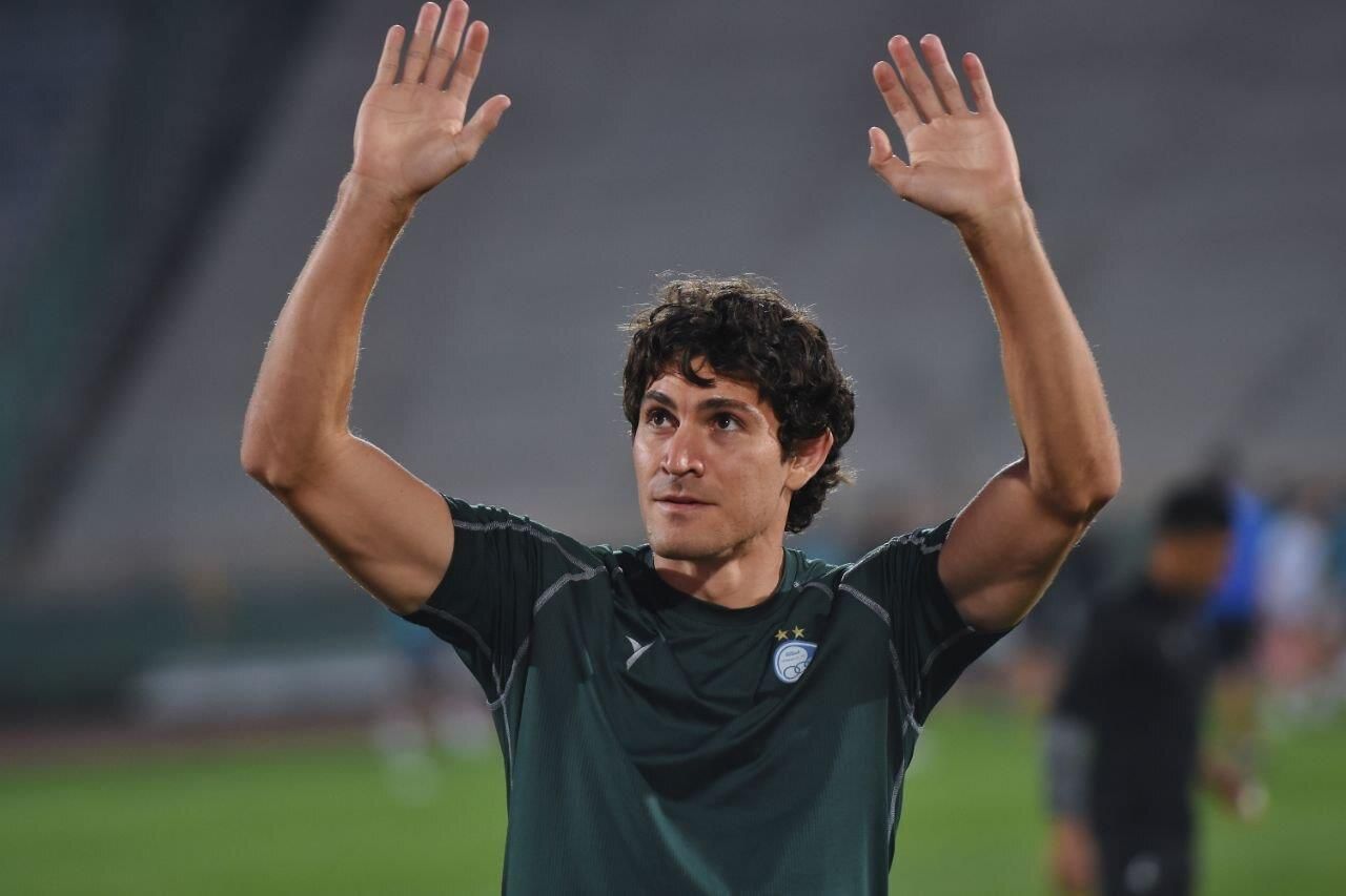 و بالاخره بلانکو با پیراهن آبی به زمین آمد!