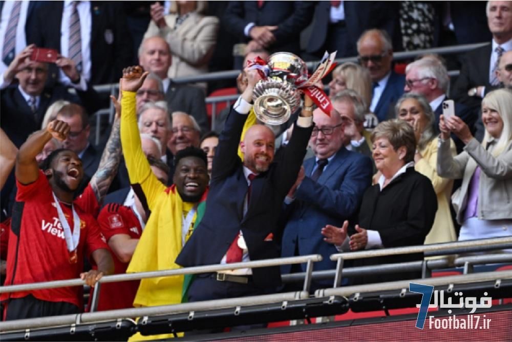 تن‌هاخ پس از قهرمانی در جام حذفی: ماندن یا نماندنم به خودم بستگی ندارد