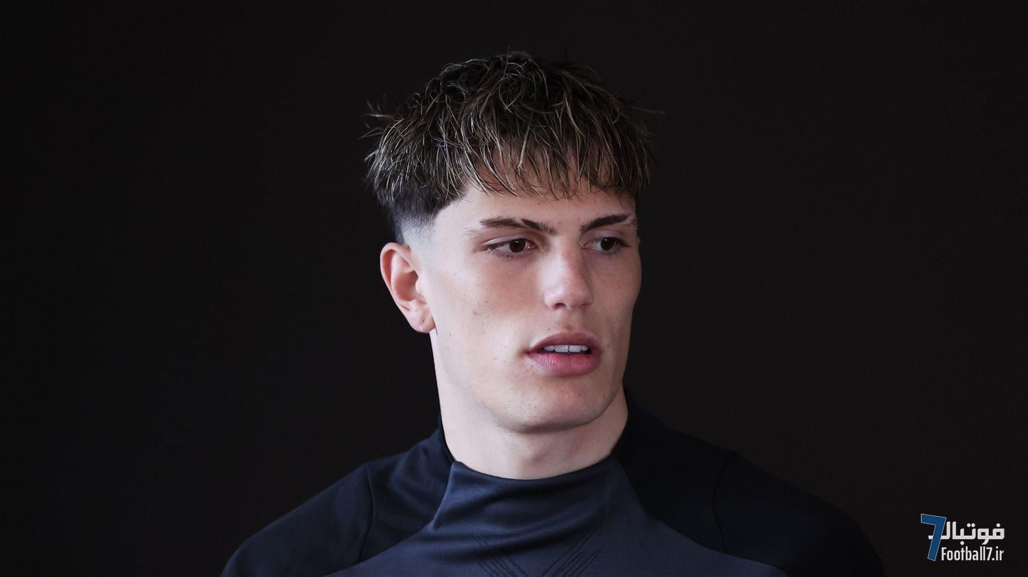 دستمزد شگفت‌انگیز آلخاندرو گارناچو در منچستریونایتد و مقایسه با ستاره‌های جهان