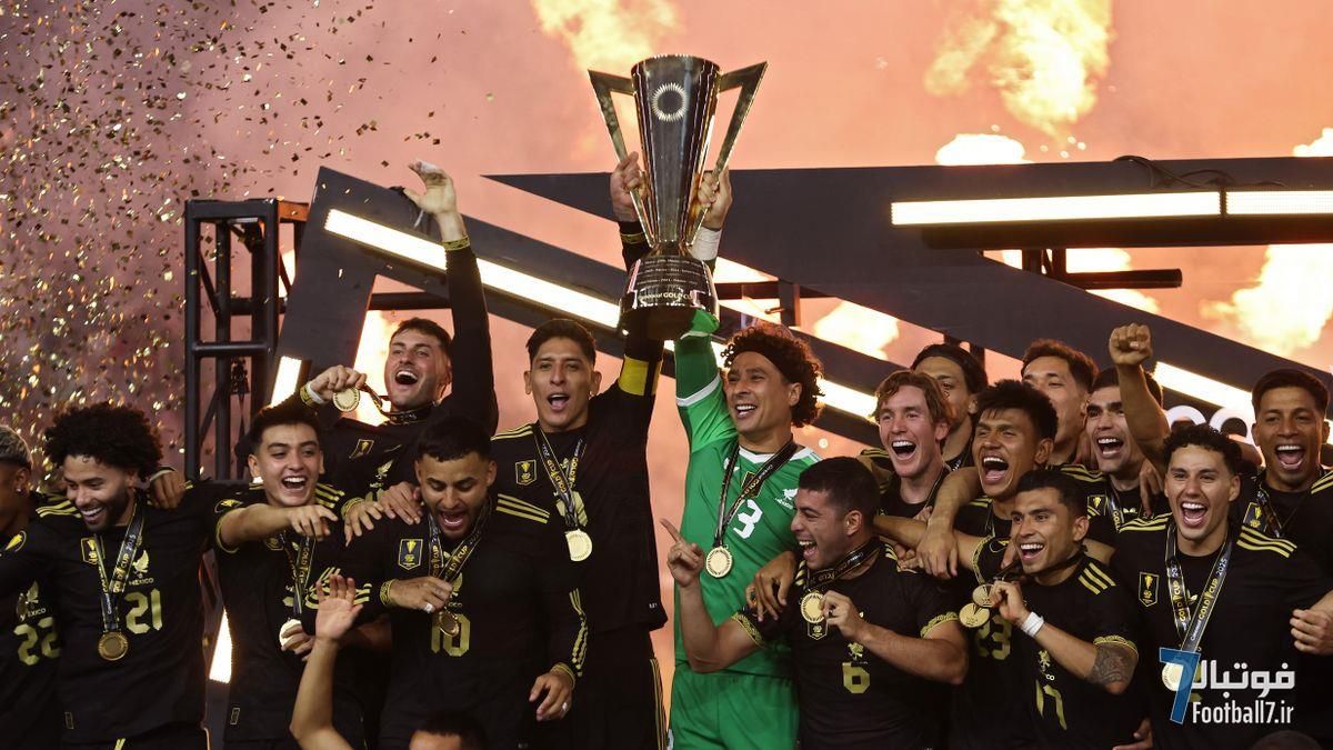 مکزیک و کلمبیا به مصاف هم می‌روند: تقابل حساس در مسیر آماده‌سازی جام جهانی ۲۰۲۶