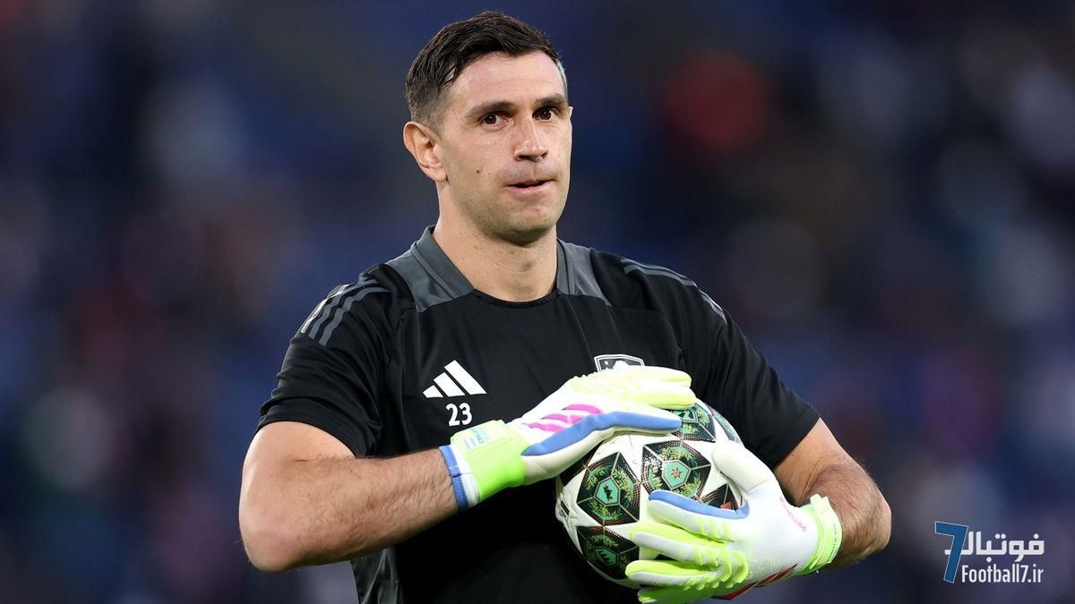 مذاکرات جدی منچستر یونایتد برای امیلیانو مارتینز؛ آیا دوران اونانا در اولدترافورد به پایان می‌رسد؟