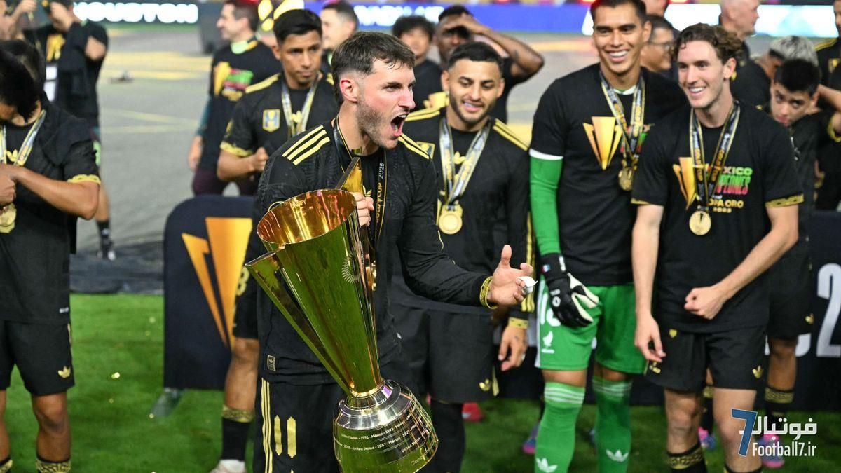 سانتیاگو خیمنز تیم منتخب مکزیک برای جام جهانی ۲۰۲۶ را اعلام کرد: جایگاه ثابت برای خودش!