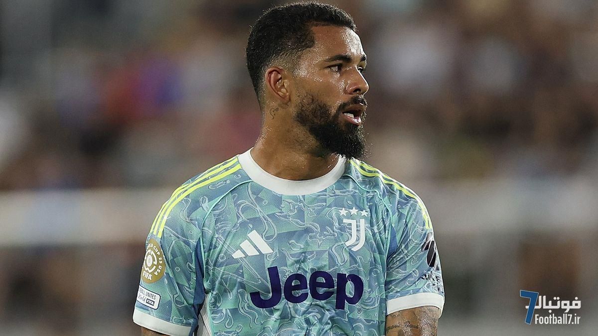 بحران داگلاس لوئیز در یوونتوس: منچستر یونایتد به دنبال شکار ستاره ناراضی در لیگ برتر!