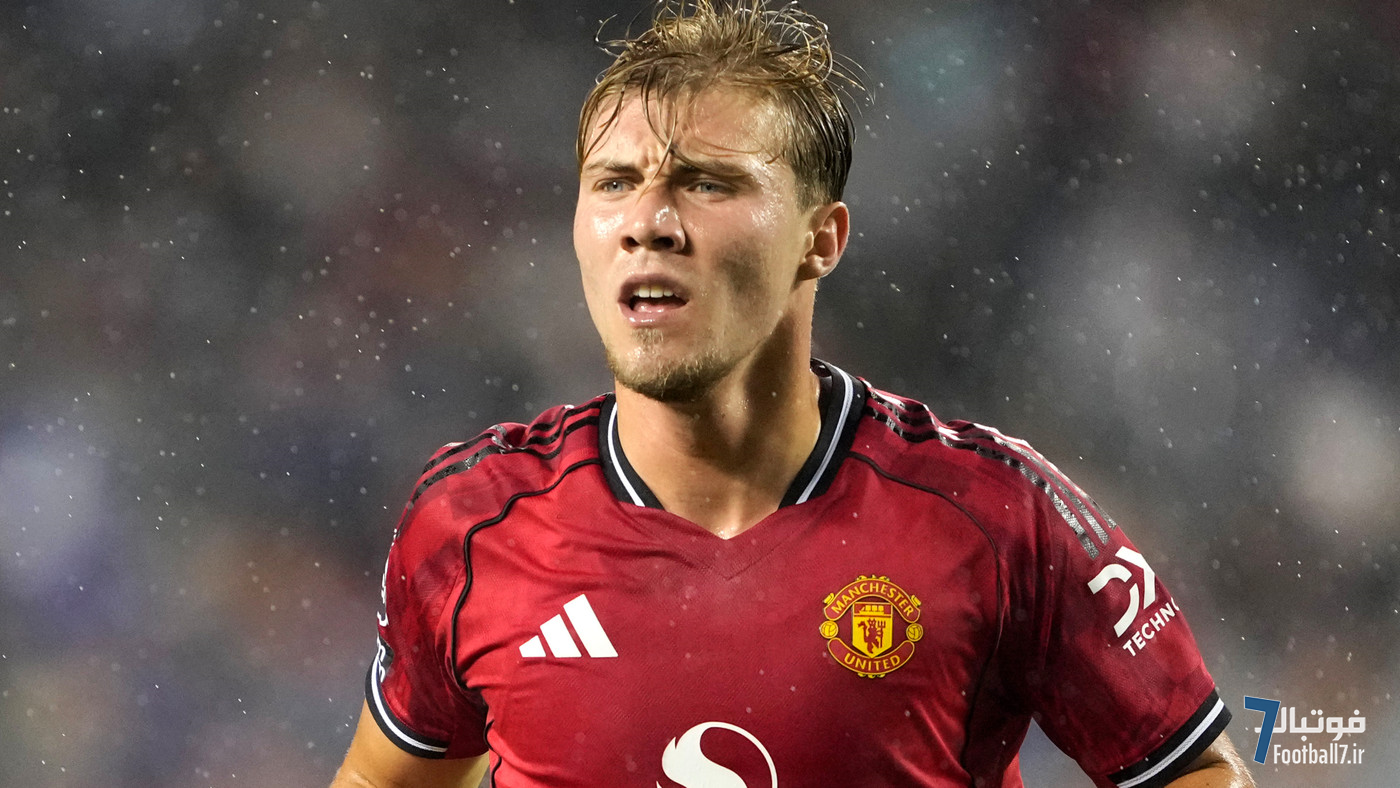 شوک بزرگ در اولدترافورد: منچستر یونایتد آماده ضرر ۴۲ میلیون پوندی روی راسموس هویلوند!