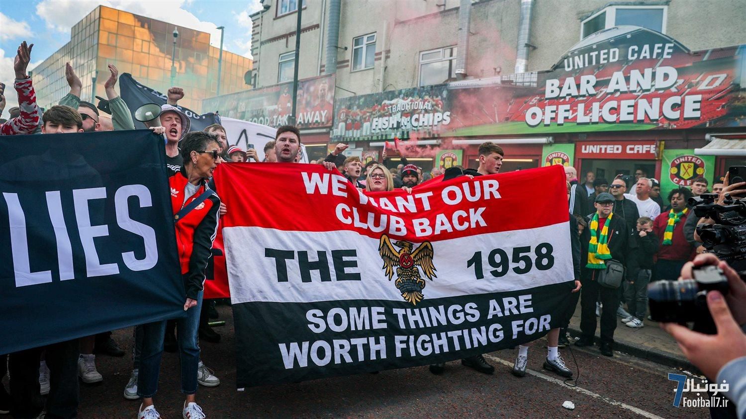هواداران منچستریونایتد در اعتراض به جیم رتکلیف و گلیزرها، تجمع بزرگی را در اولدترافورد تدارک دیده‌اند