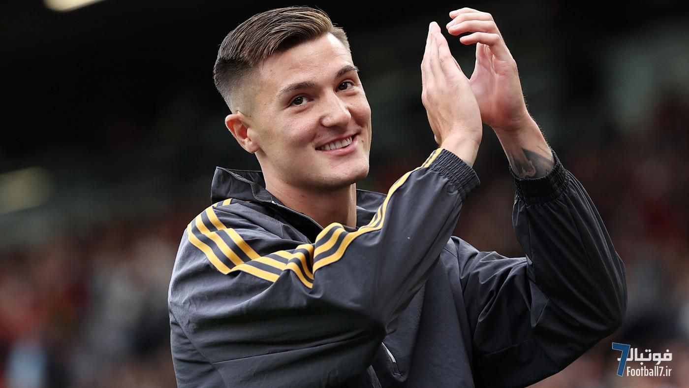 پایان تلخ برای بارسلونا: بنجامین سسکو، ستاره مدنظر جانشینی لواندوفسکی، به یونایتد رفت