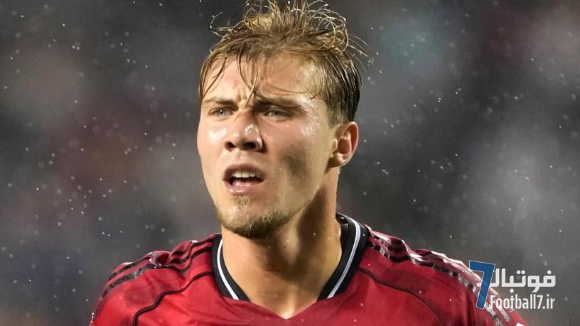 جنگ بزرگ ایتالیایی‌ها برای راسموس هویلوند: ناپولی به دنبال هایجک انتقال ستاره منچستر یونایتد