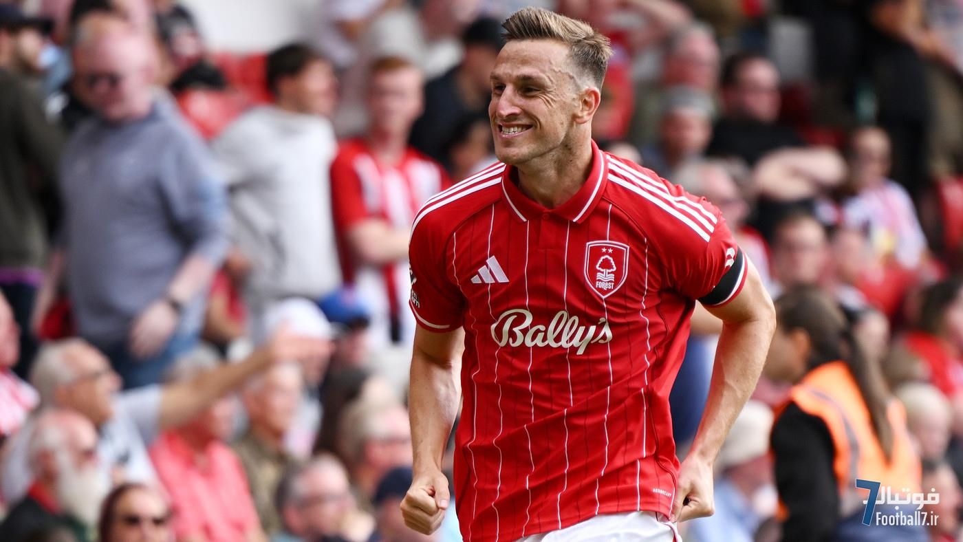 تیم منتخب سال PFA لیگ برتر اعلام شد: درخشش ناتینگهام فارست، غیبت منچستر سیتی و ستاره‌های نامدار!