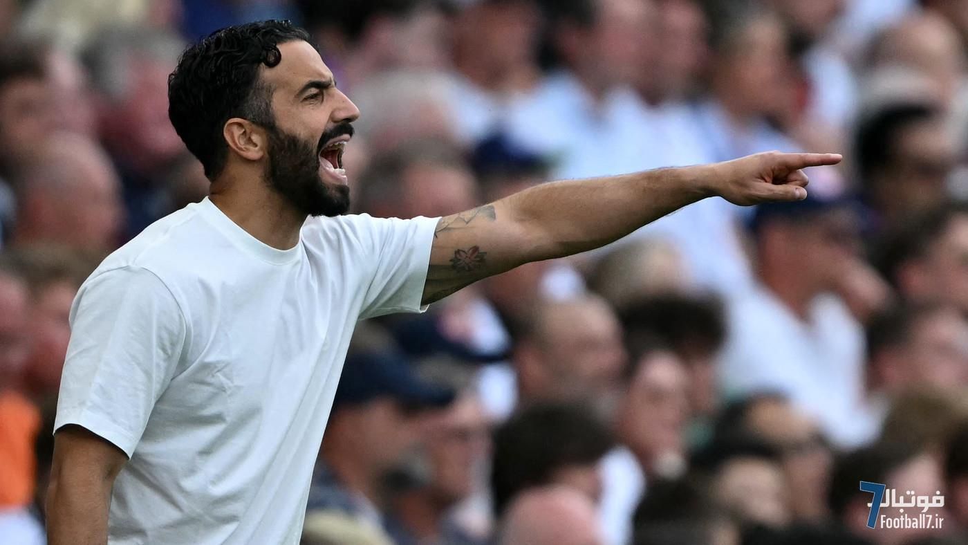 گری نویل: بنجامین سسکو برای منچستریونایتد اصلا آماده نیست؛ معمای روبن آموریم برای ستاره جدید