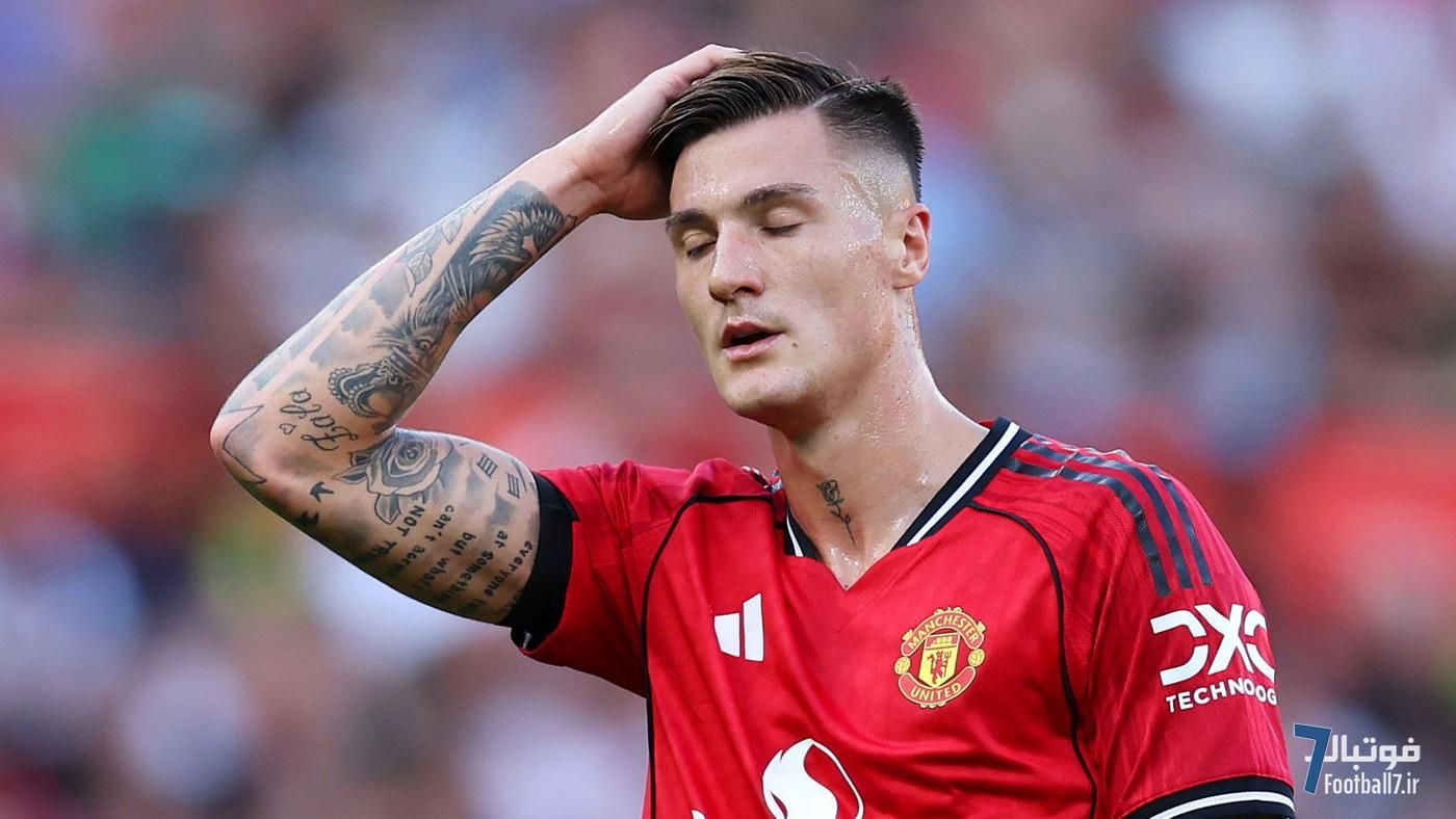 نگرانی ریو فردیناند از وضعیت بنیامین سسکو در منچستریونایتد: «نمی‌دانم او چکار می‌کند!»