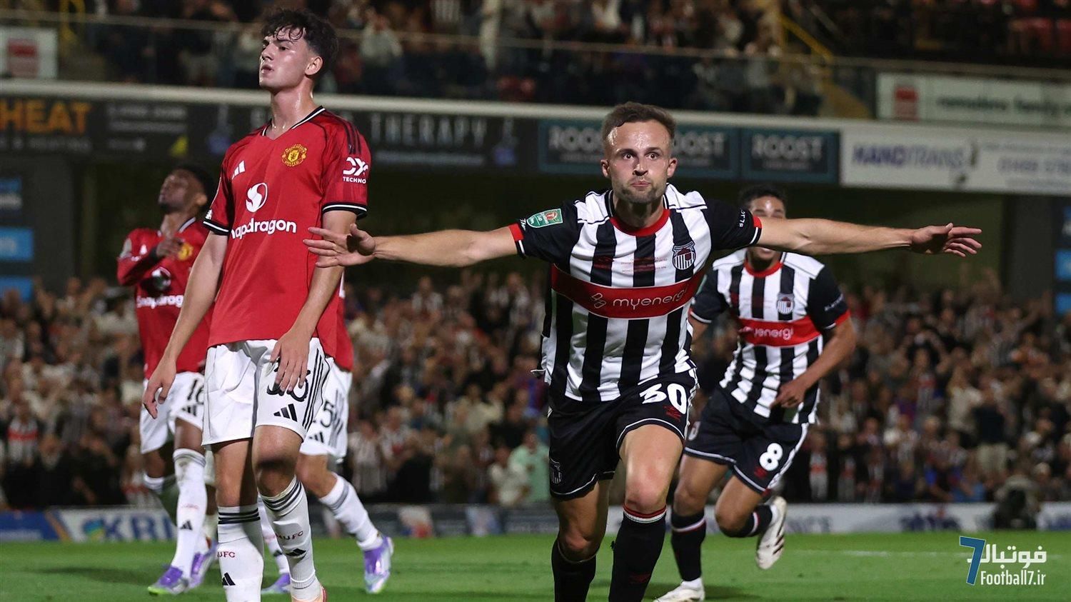 شوک بزرگ در جام اتحادیه: منچستر یونایتد در ضربات پنالتی مقابل گریمزبی تاون حذف شد!