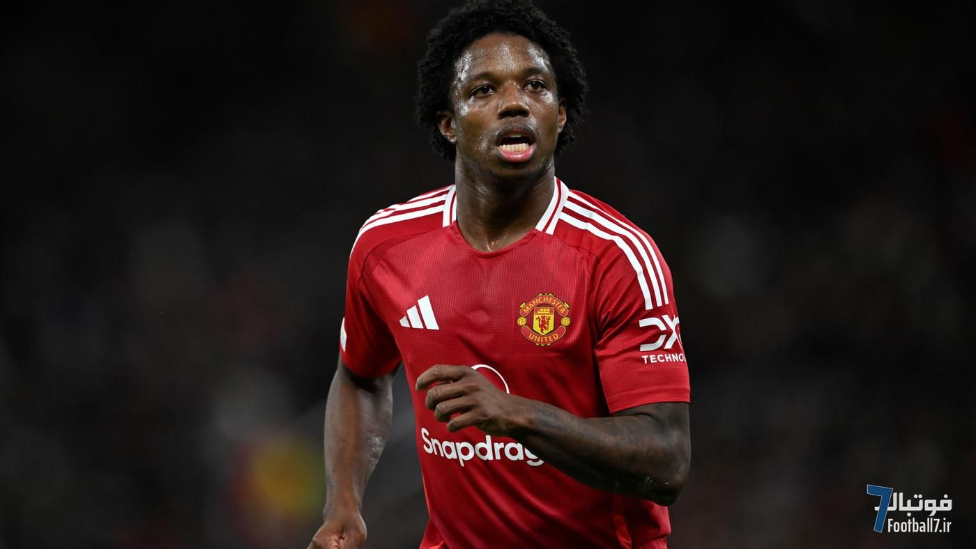 مدافع منچستر یونایتد در راه لالیگا: مذاکرات جدی برای انتقال قرضی تایرل مالاسیا به الچه