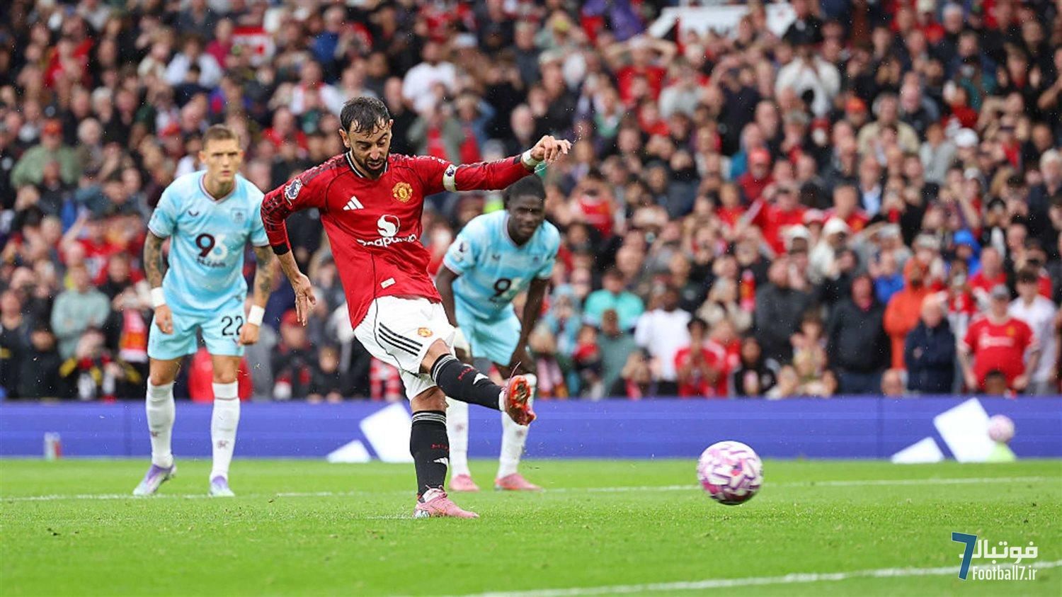 پیروزی دراماتیک منچستریونایتد مقابل برنلی با گل دقیقه ۹۷ برونو فرناندز؛ شیاطین سرخ از بحران خارج شدند