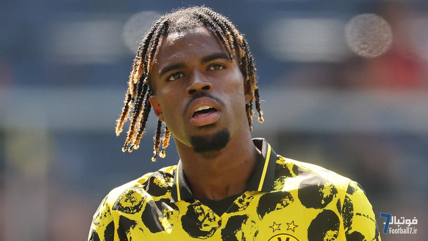 افشاگری مدیر دورتموند: مذاکرات «بی‌رحمانه» چلسی برای کارنی چوکووئمکا و تأخیر در انتقال ۲۰ میلیون یورویی