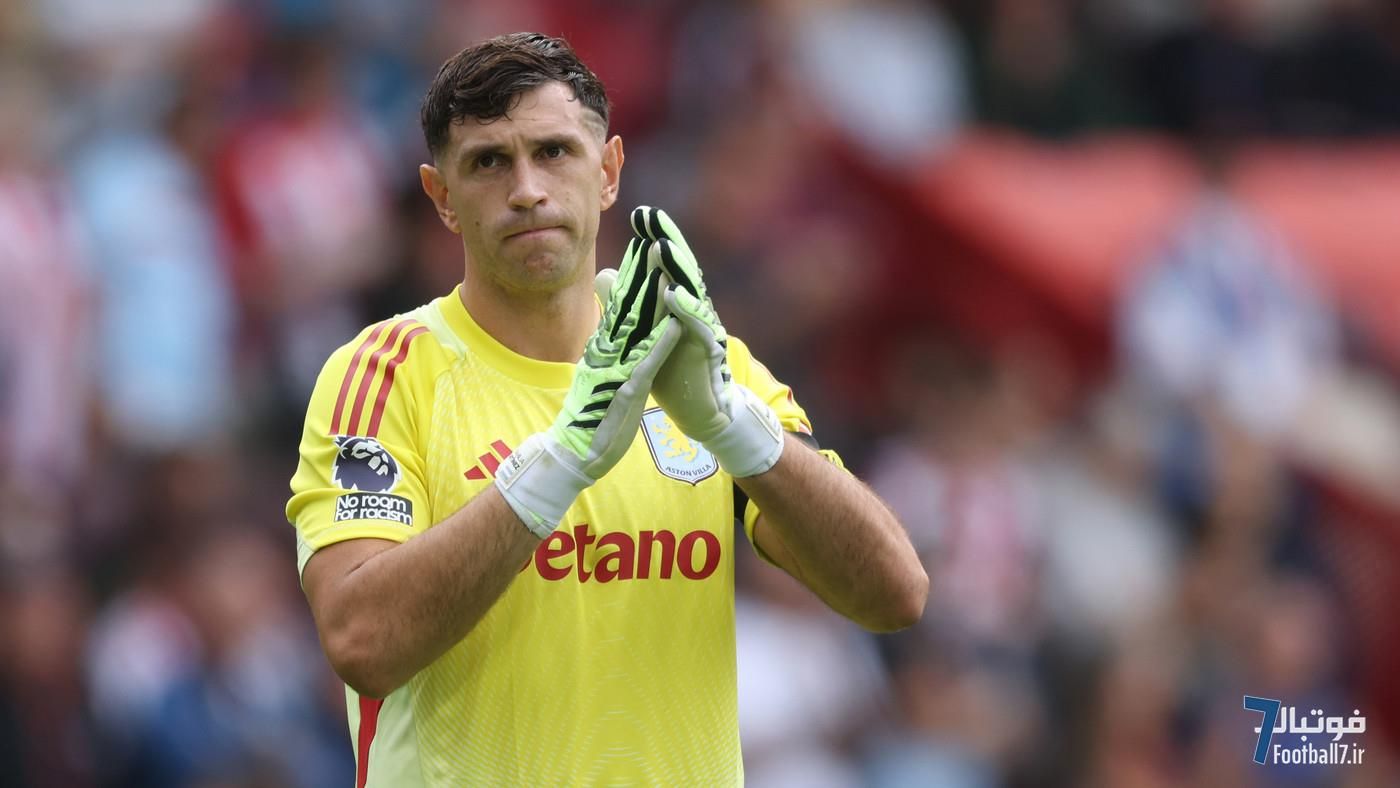 بازگشت اجباری اِمیلیانو مارتینز به استون ویلا؛ منچستر یونایتد سن لَمِنس را به خدمت گرفت