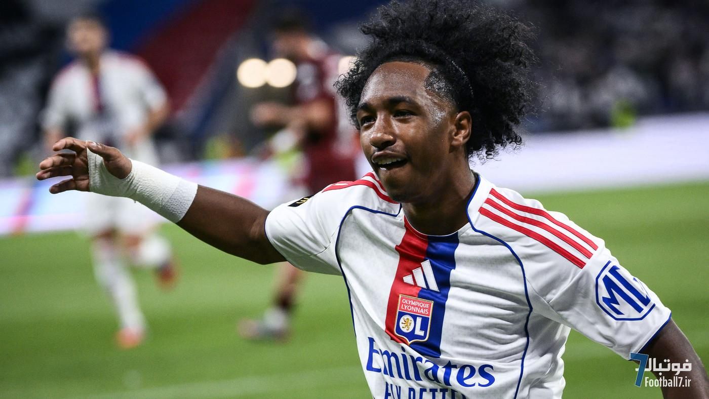 ستاره لیون فاش کرد: علاقه لیورپول و چلسی را برای ماندن در لیون رد کردم!