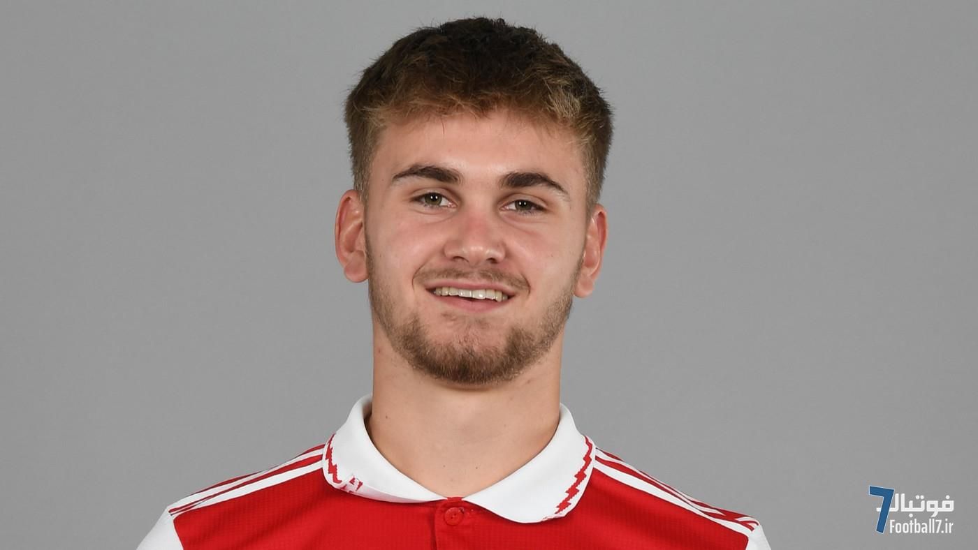 شوک در فوتبال انگلیس: بیلی ویگار، ستاره سابق آرسنال، در کما؛ بازی چیچستر سیتی لغو شد