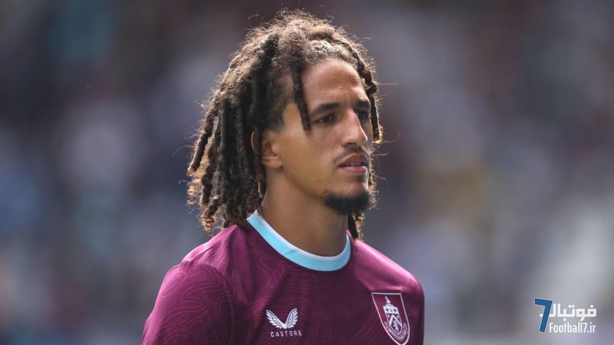 اتهام جنجالی تف انداختن هانیبال مجبری؛ تحقیقات پلیس پس از برد برنلی مقابل لیدز