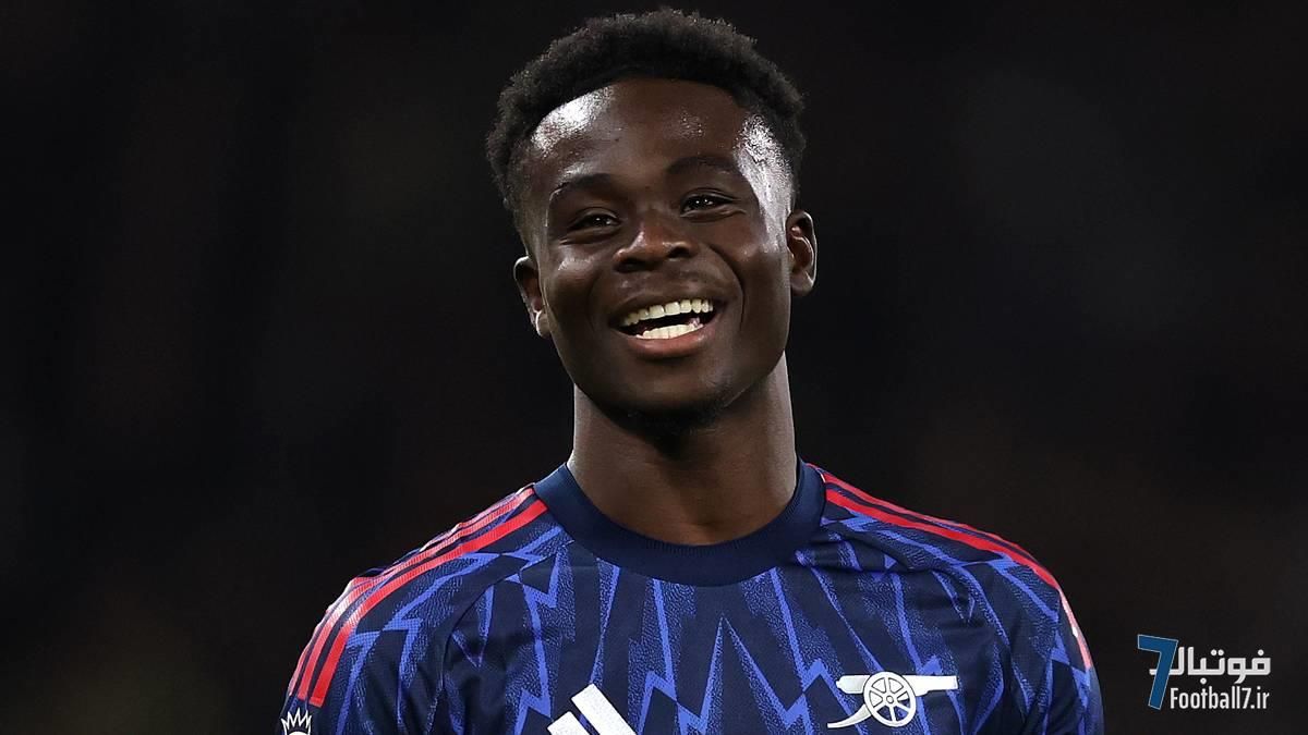 بوکایو ساکا به منتقدان آرسنال تاخت: نظراتتان مثل آب و هواست!