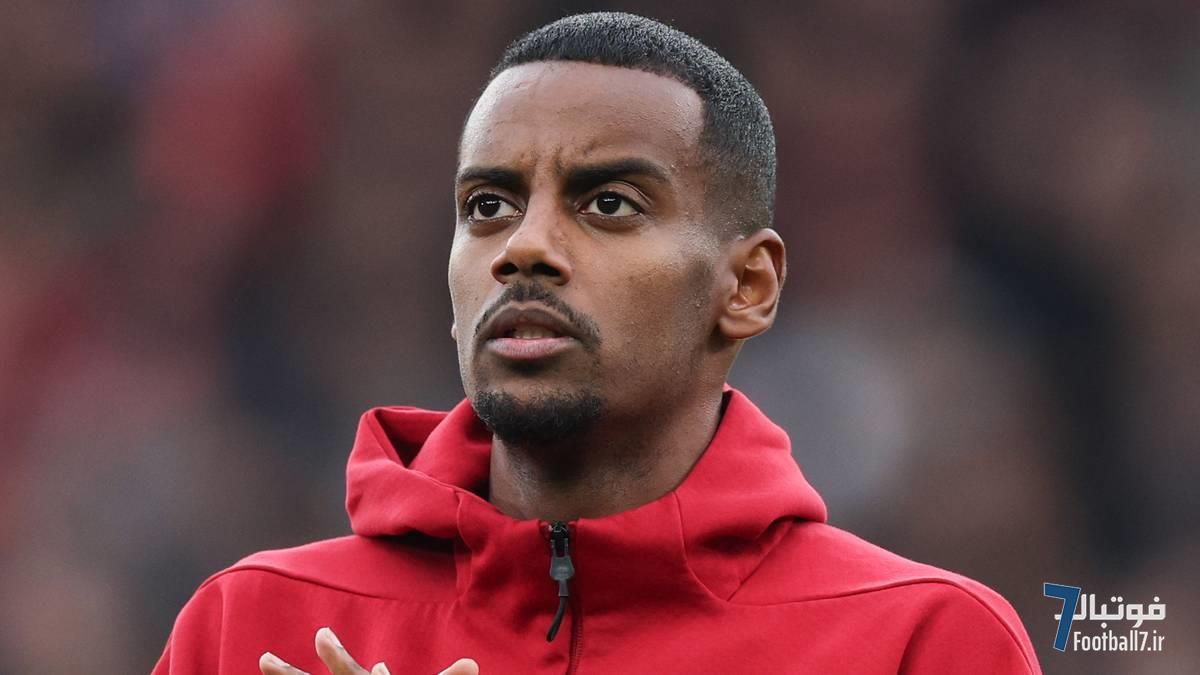 الکساندر ایزاک سگ نگهبان ۳۰ هزار پوندی خرید؛ تهدید به مرگ ستاره لیورپول