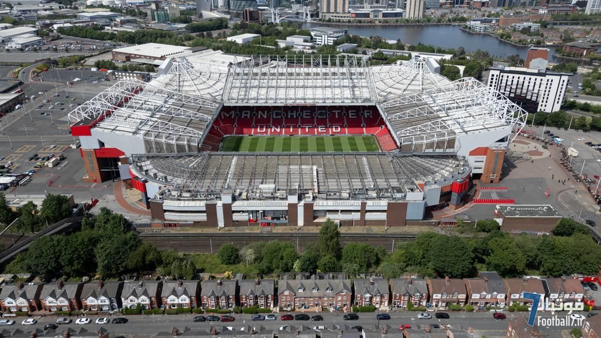 ادای احترام منچستر یونایتد در اولدترافورد به مانی، ستاره فقید استون روزز