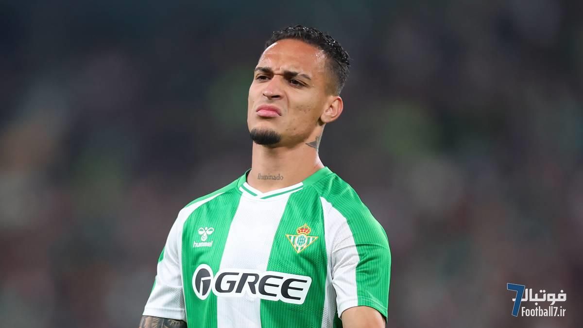 آنتونی پس از اخراج در لالیگا، این بار در لیگ اروپا ضربه سر زد؛ فرار جنجالی ستاره بتیس از کارت قرمز