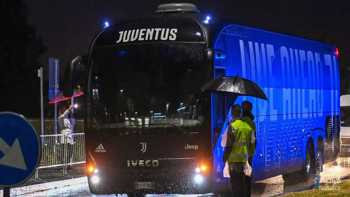 حمله به اتوبوس یوونتوس در بازگشت لوچانو اسپالتی به ناپل