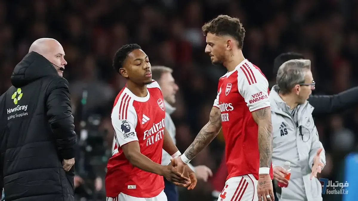 خبر نگران‌کننده آرتتا: مصدومیت بن وایت جدی است؛ خط دفاعی آرسنال تضعیف شد
