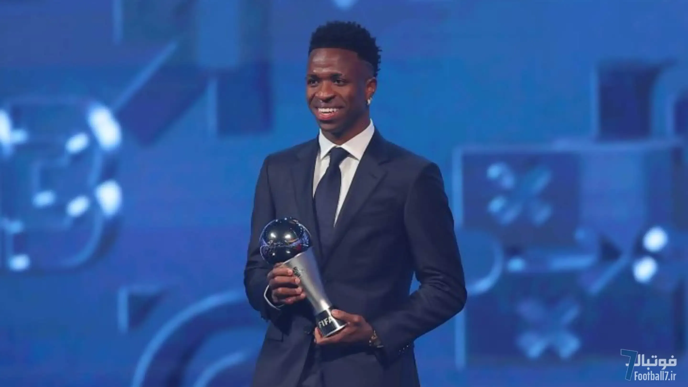 برندگان کامل جوایز د بِست فیفا؛ از مسی و رونالدو تا کلوپ و بونماتی