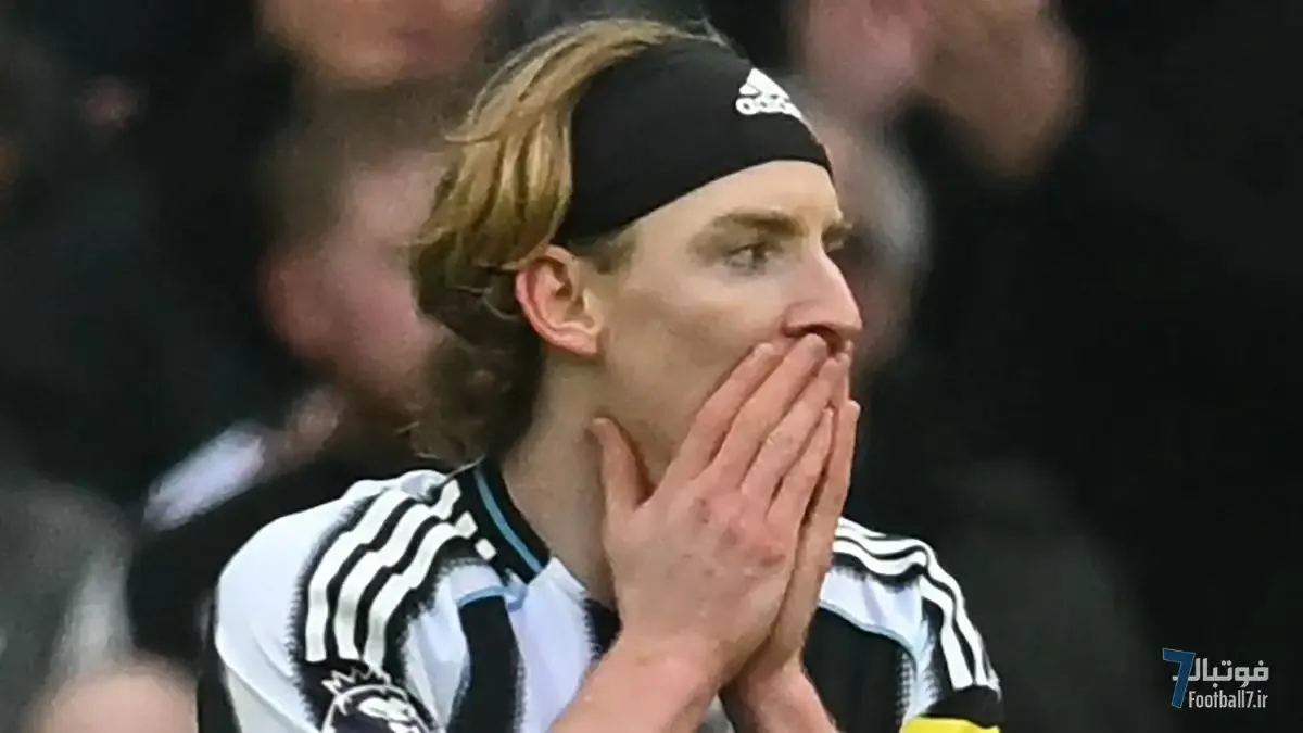 جنجال پنالتی نیوکاسل مقابل چلسی؛ چرا داور از اعلام ضربه پنالتی به سود آنتونی گوردون چشم‌پوشی کرد؟