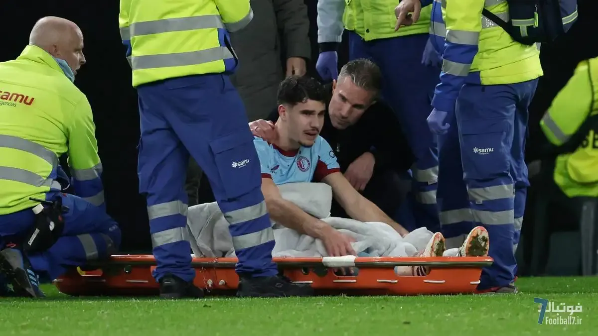 کابوس روبین فان پرسی در سویا؛ مصدومیت شدید شکیل، ستاره جوان فاینورد، در لیگ اروپا