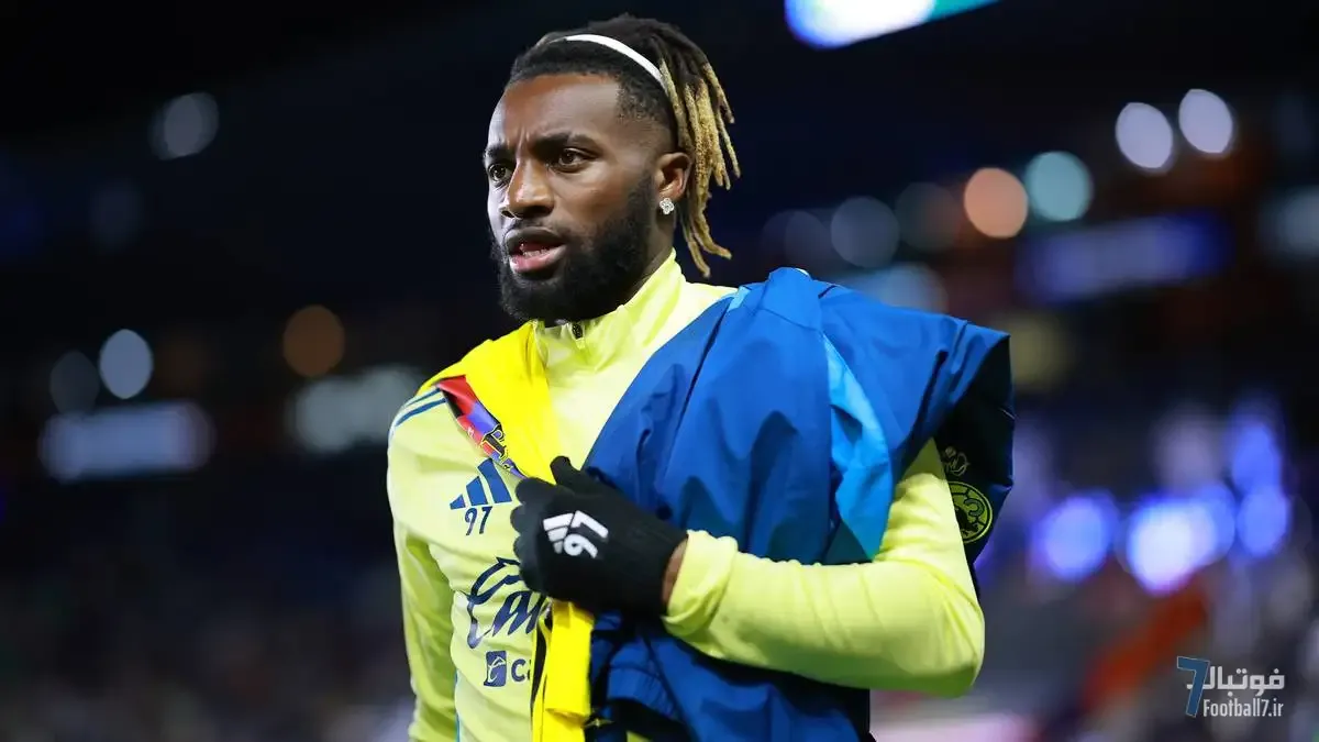 خروج شوکه‌کننده آلن سن-ماکسیمین از کلاب آمریکا پس از افشای نژادپرستی علیه دخترانش