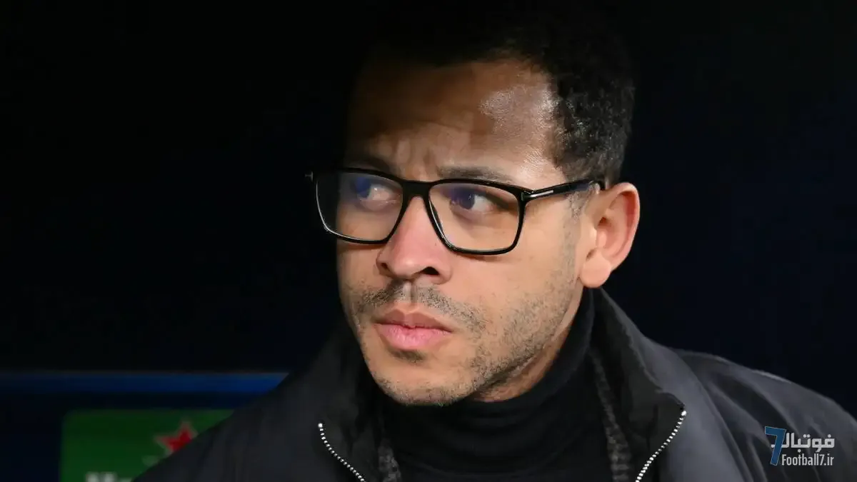 خشم بی‌سابقه لیام روزنیور از ستاره‌های چلسی؛ «۴ امتیاز را به آتش کشیدیم!»